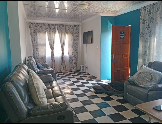 4 BEDROOM FREEHOLD FOR SALE IN NORTHDALE